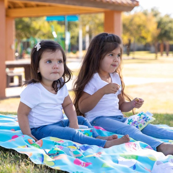Second chance (no original packaging) - Reversible roll & go blanket - Hello Kitty®