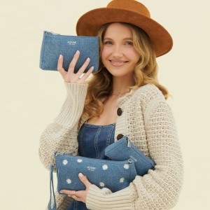 Denim & Daisies