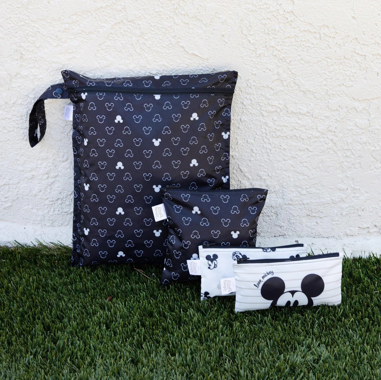 Second Chance (No Original Packaging) - Wet Bag - Disney Mickey Mouse - Icon Black + White