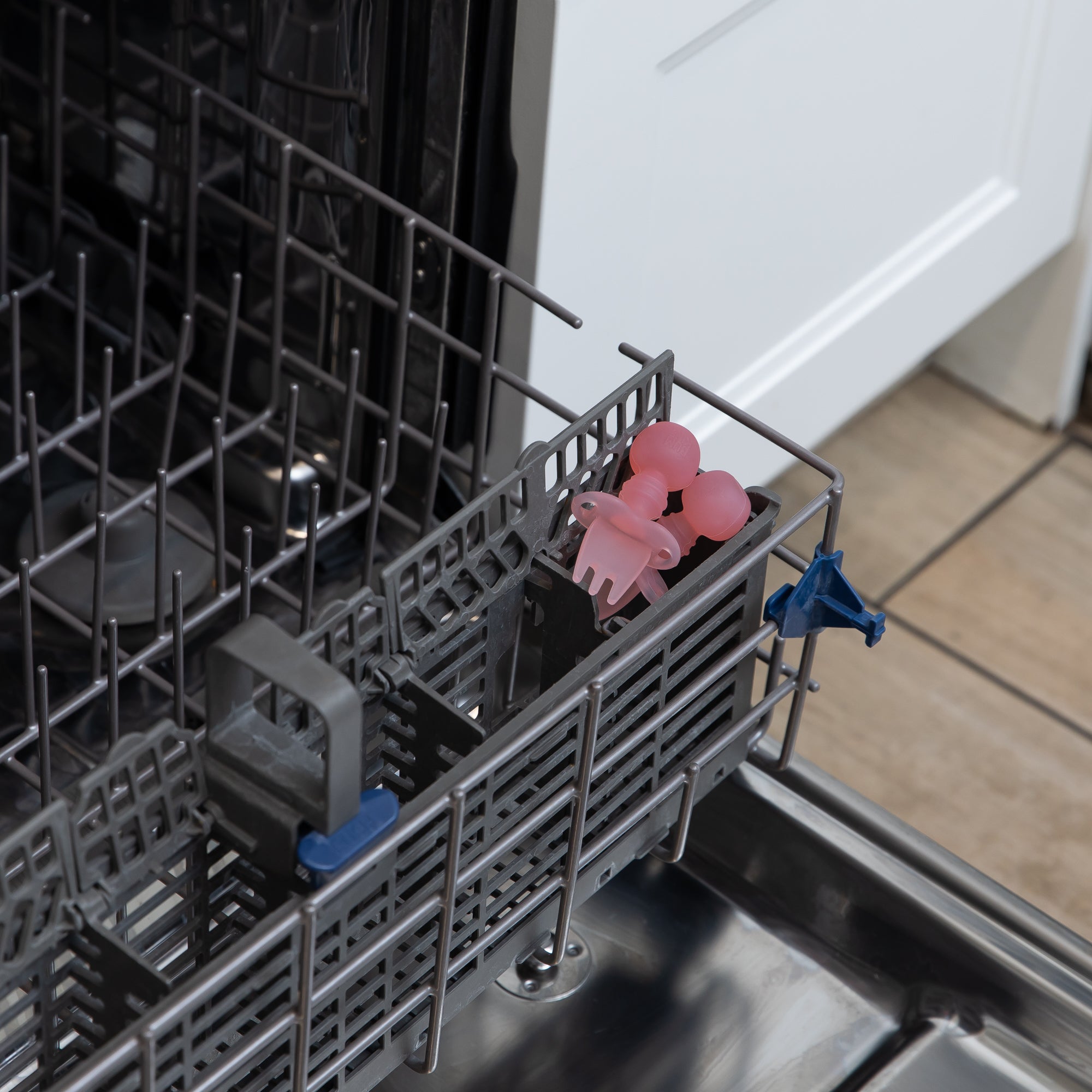 Second chance (no original packaging) - Silicone Chewtensils® - Pink Jelly