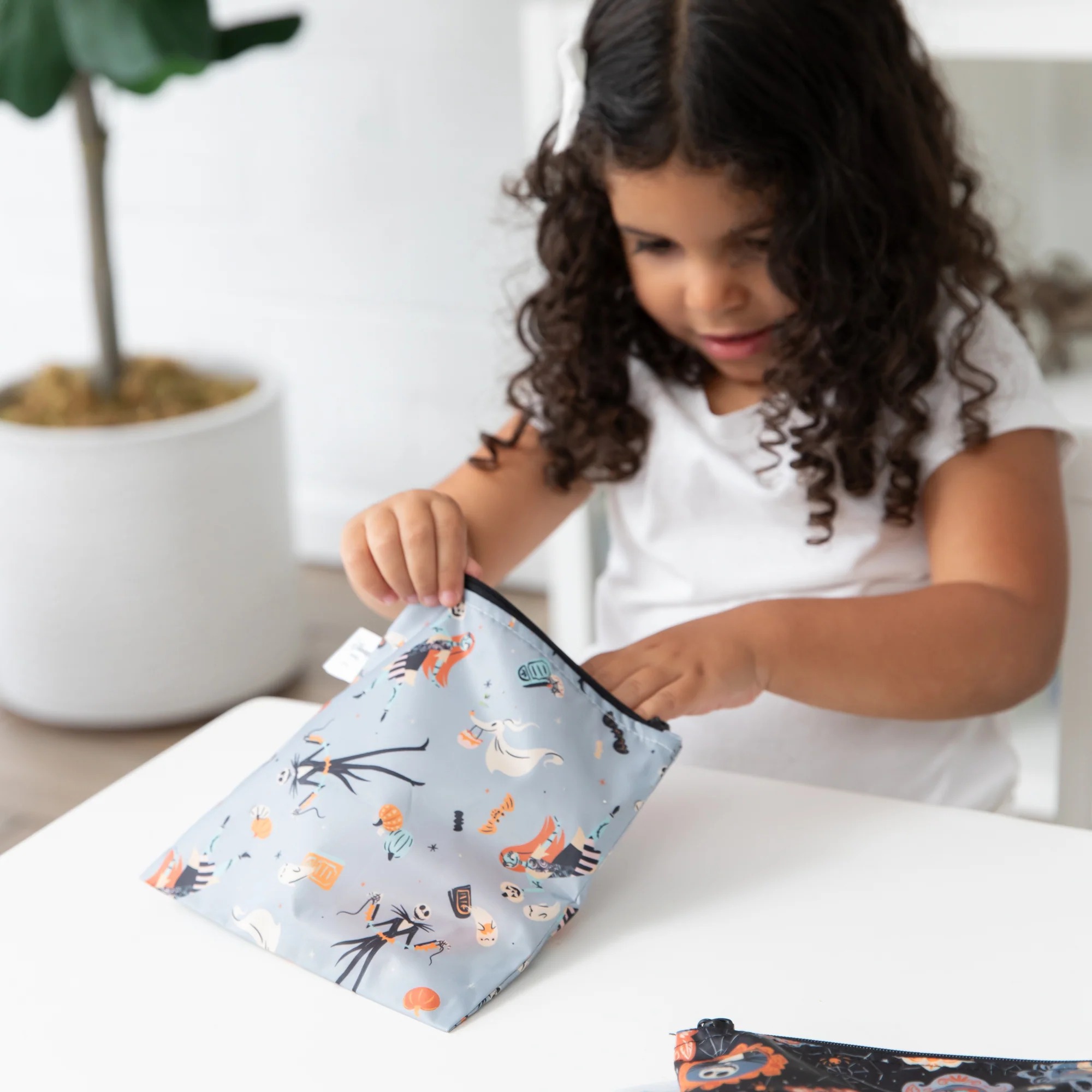 Second Chance (No Original Packaging) - Reusable Snack Bag - Large (2 pack) - Disney Everyday is Halloween