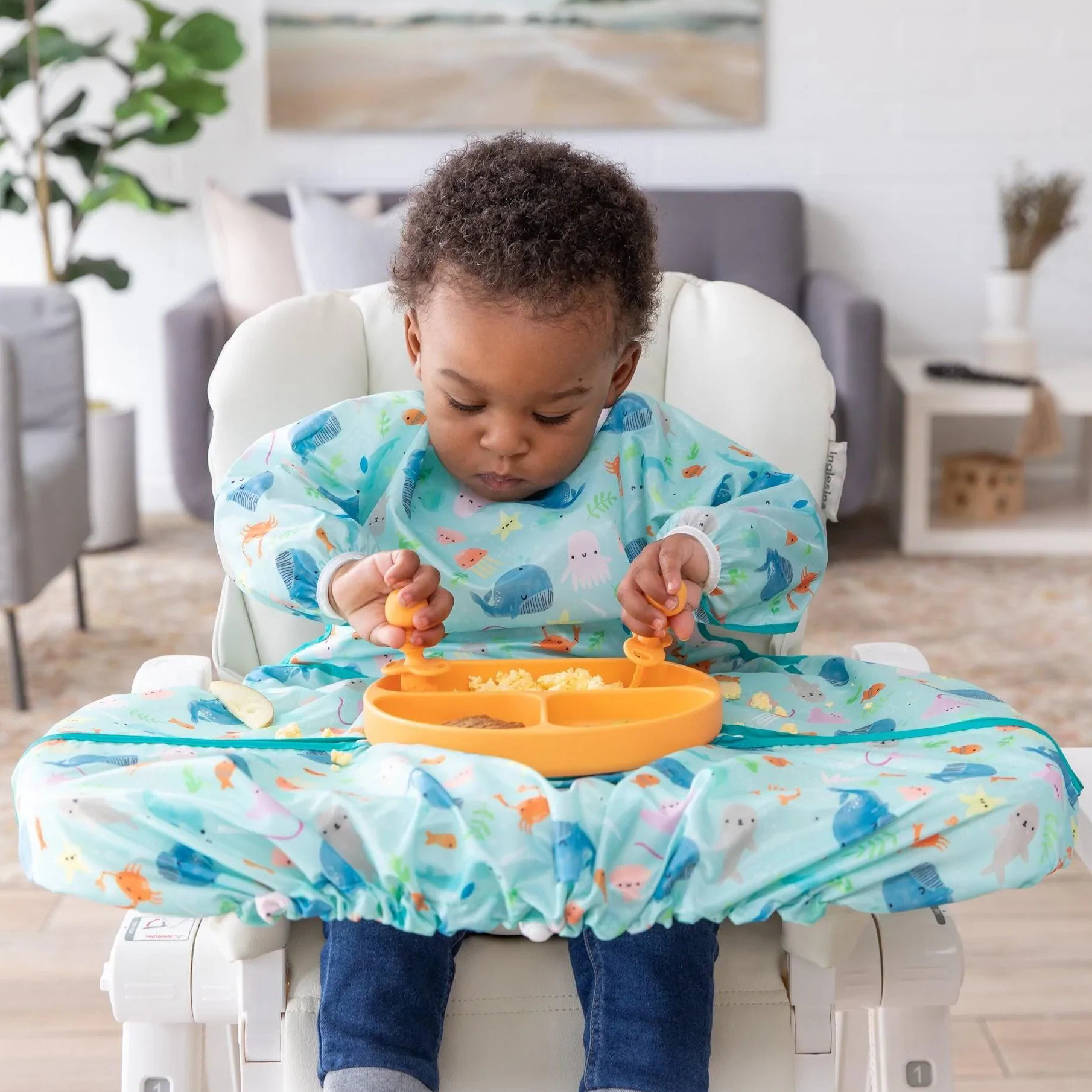 Tray Mate Sleeved Bib