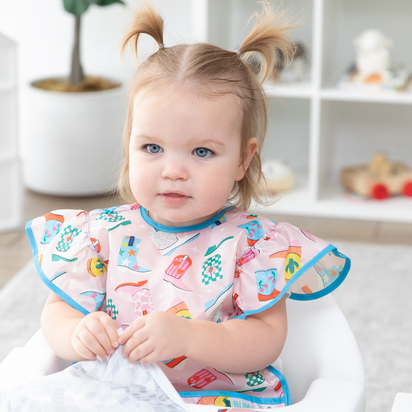 Ruffle Apron Bib (6-24m) - Boots